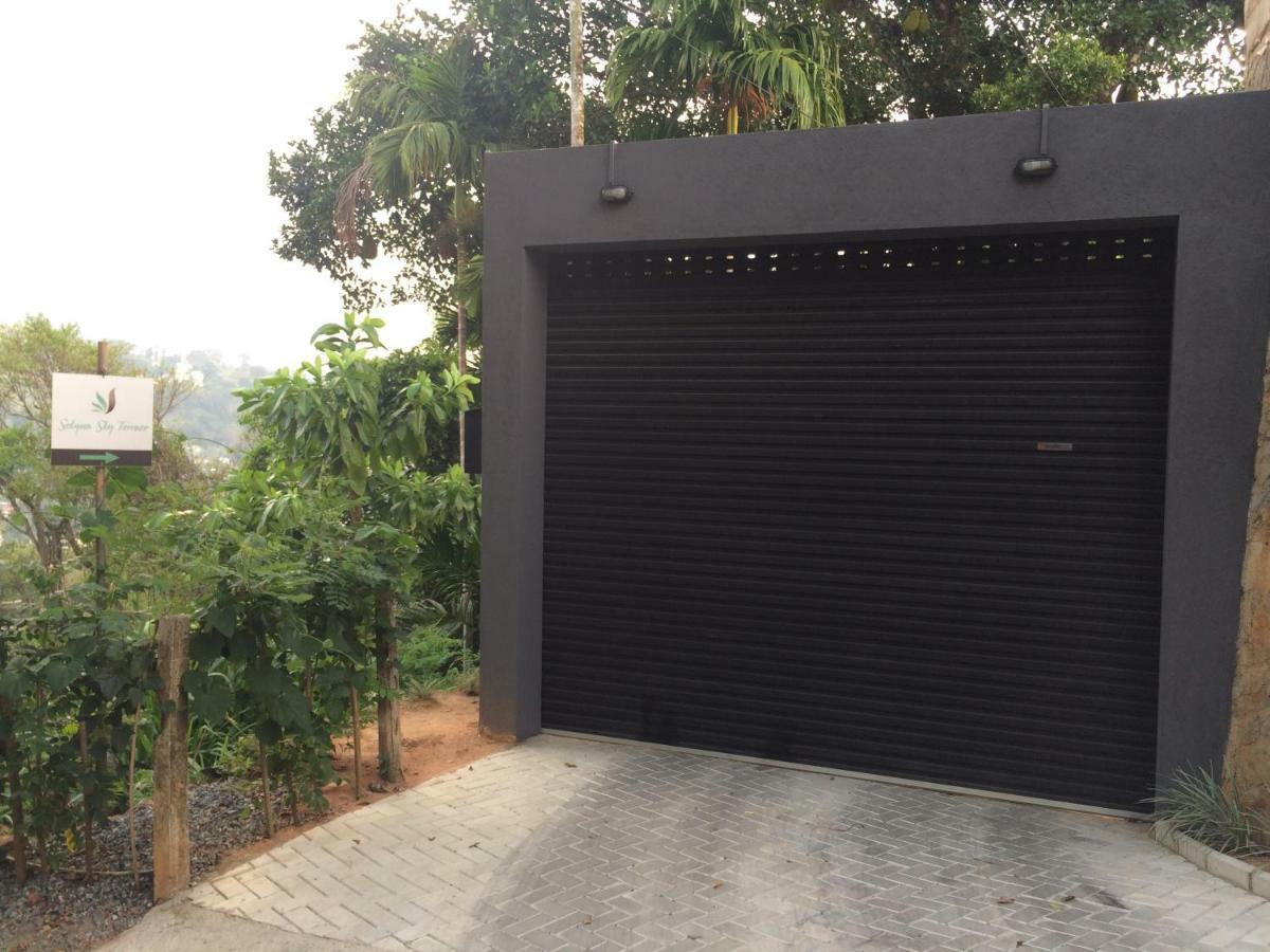 Selyna Sky Terrace Acomodação com café da manhã Kandy Exterior foto
